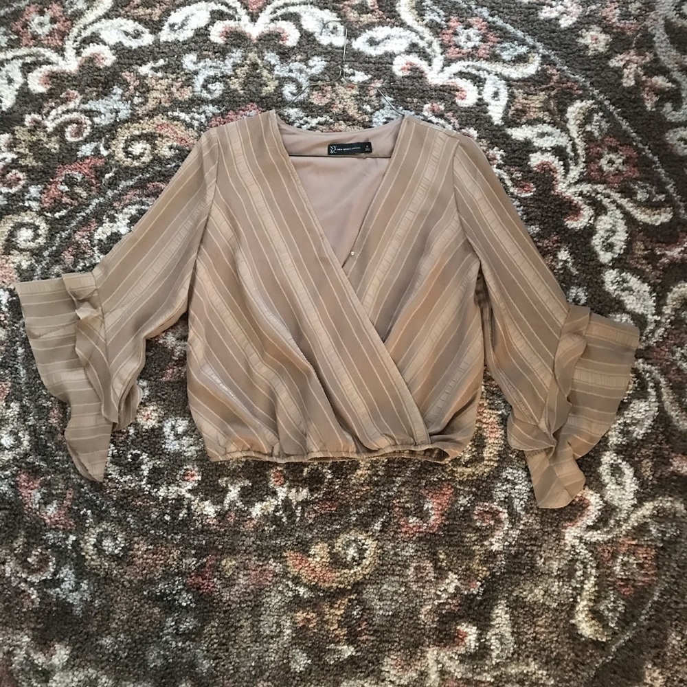 Tan blouse🌞